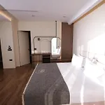 Avanel Signature 5* Sarandë