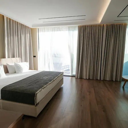 Avanel Signature 5* Sarandë