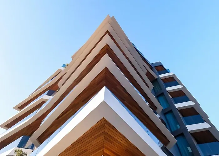 Avanel Signature Hotel 5*